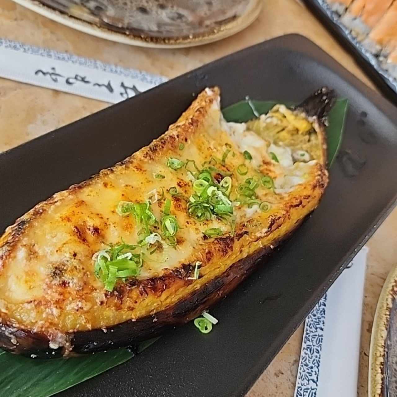 PLÁTANO MADURO A LA BRASA