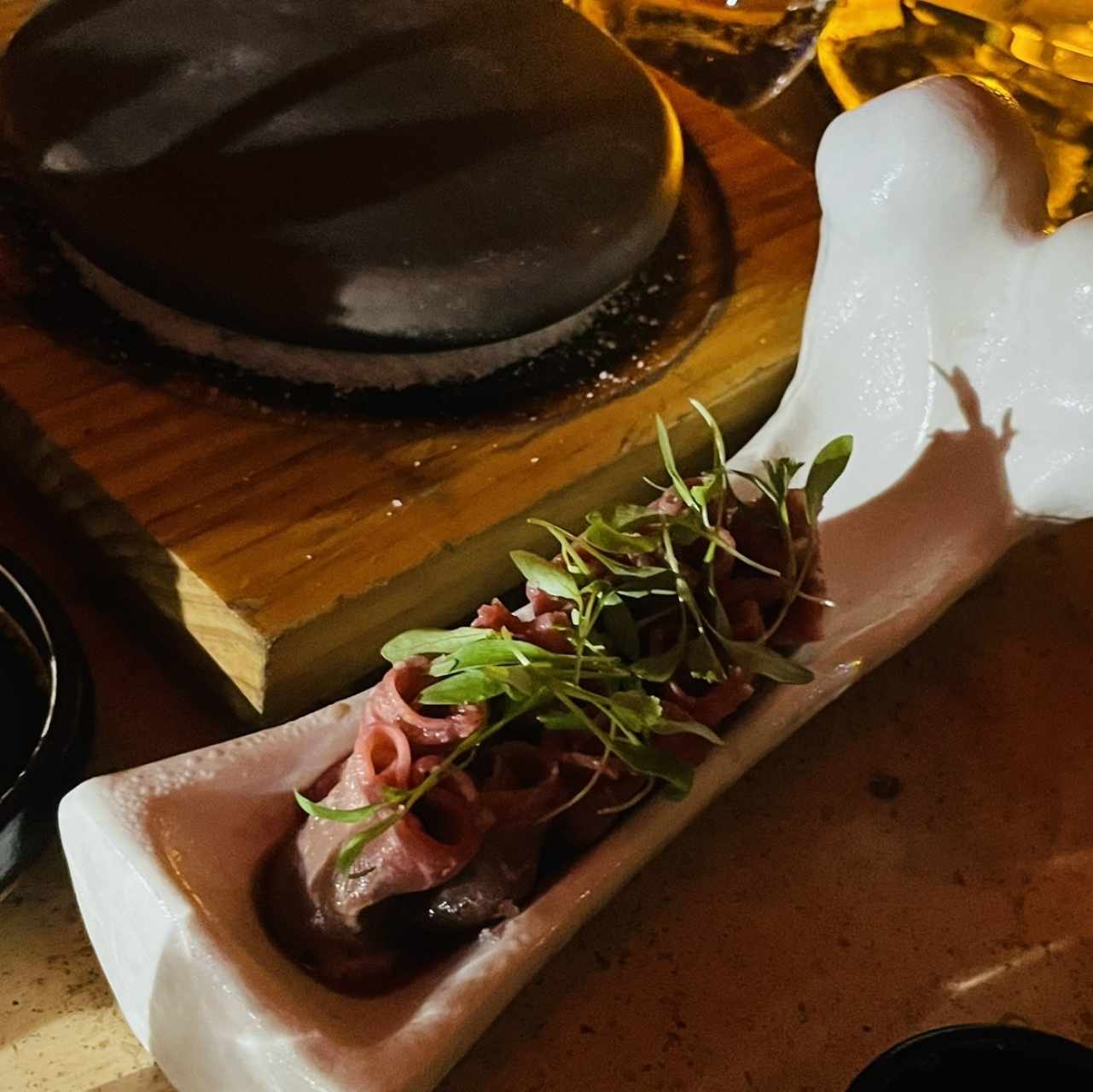 RAW BAR - TIRADITO DE SALMÓN