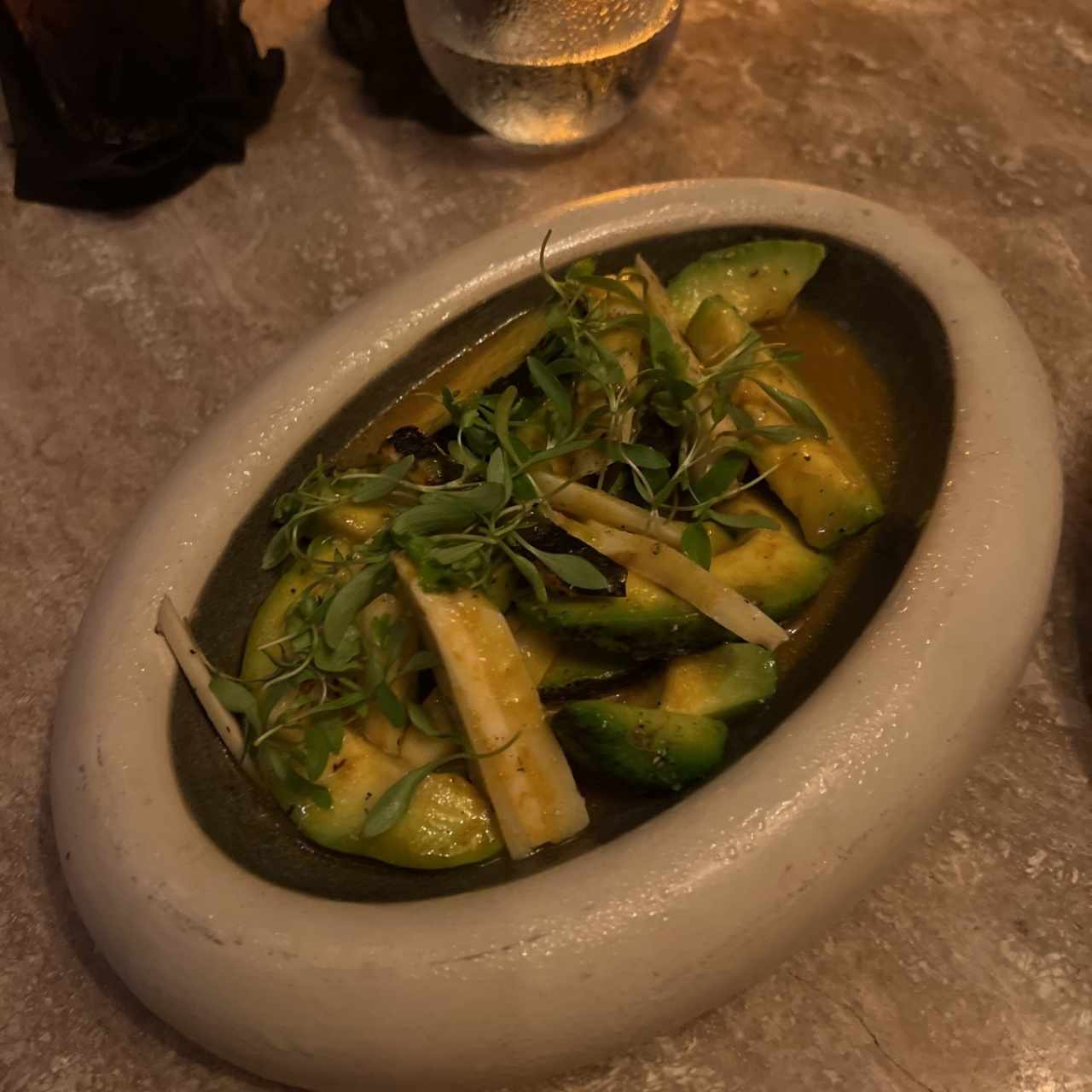 CEVICHE DE AGUACATE Y PALMITO AHUMADO