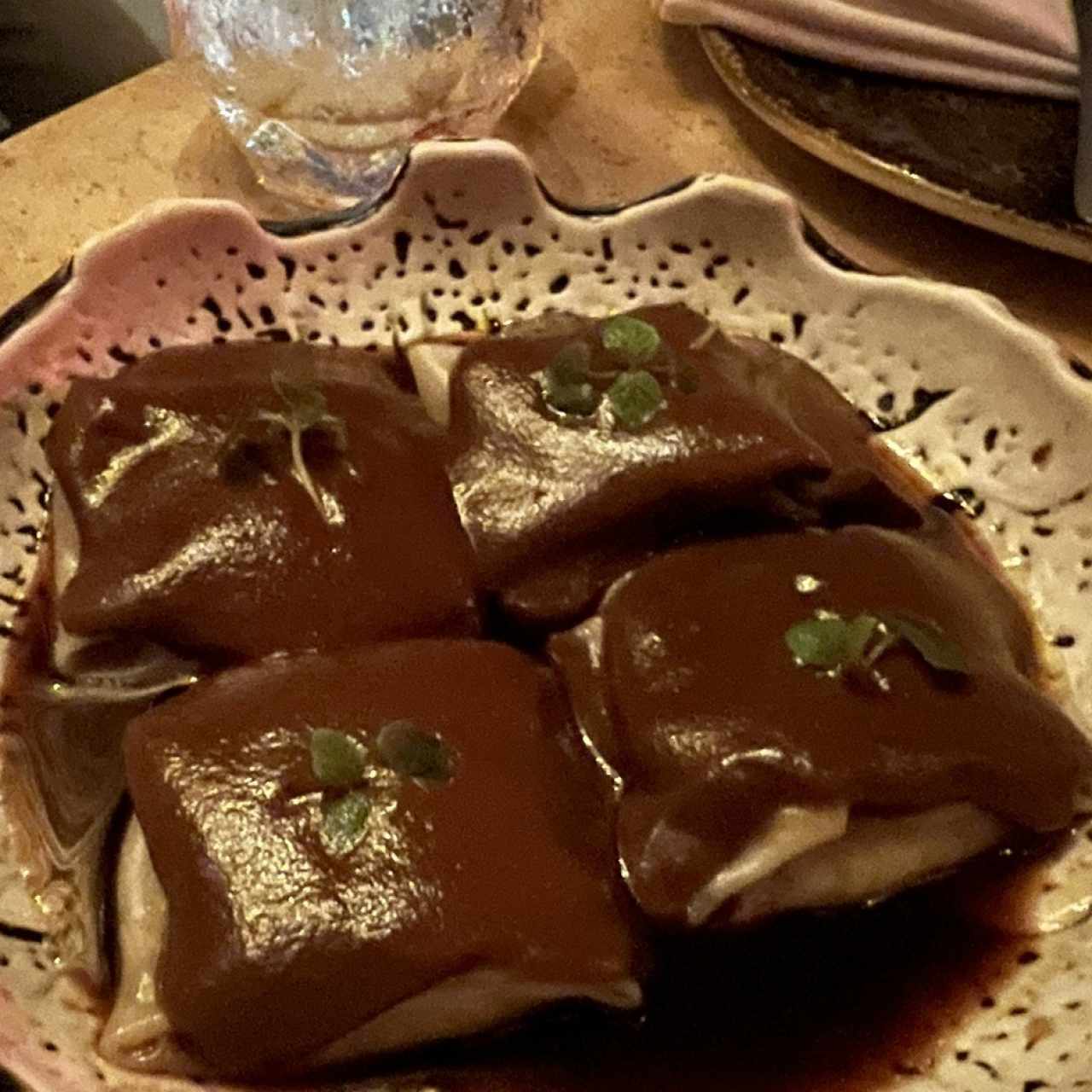 RAVIOLIS DE HONGOS AHUMADOS