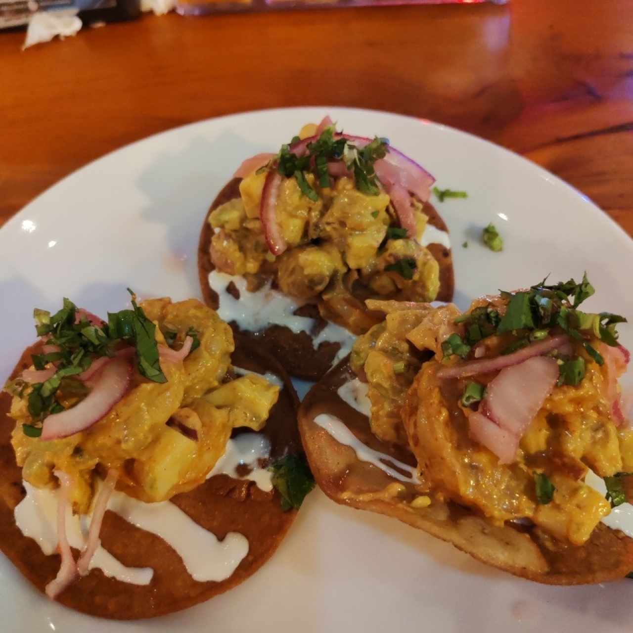 Entradas - Tostadas con camarones