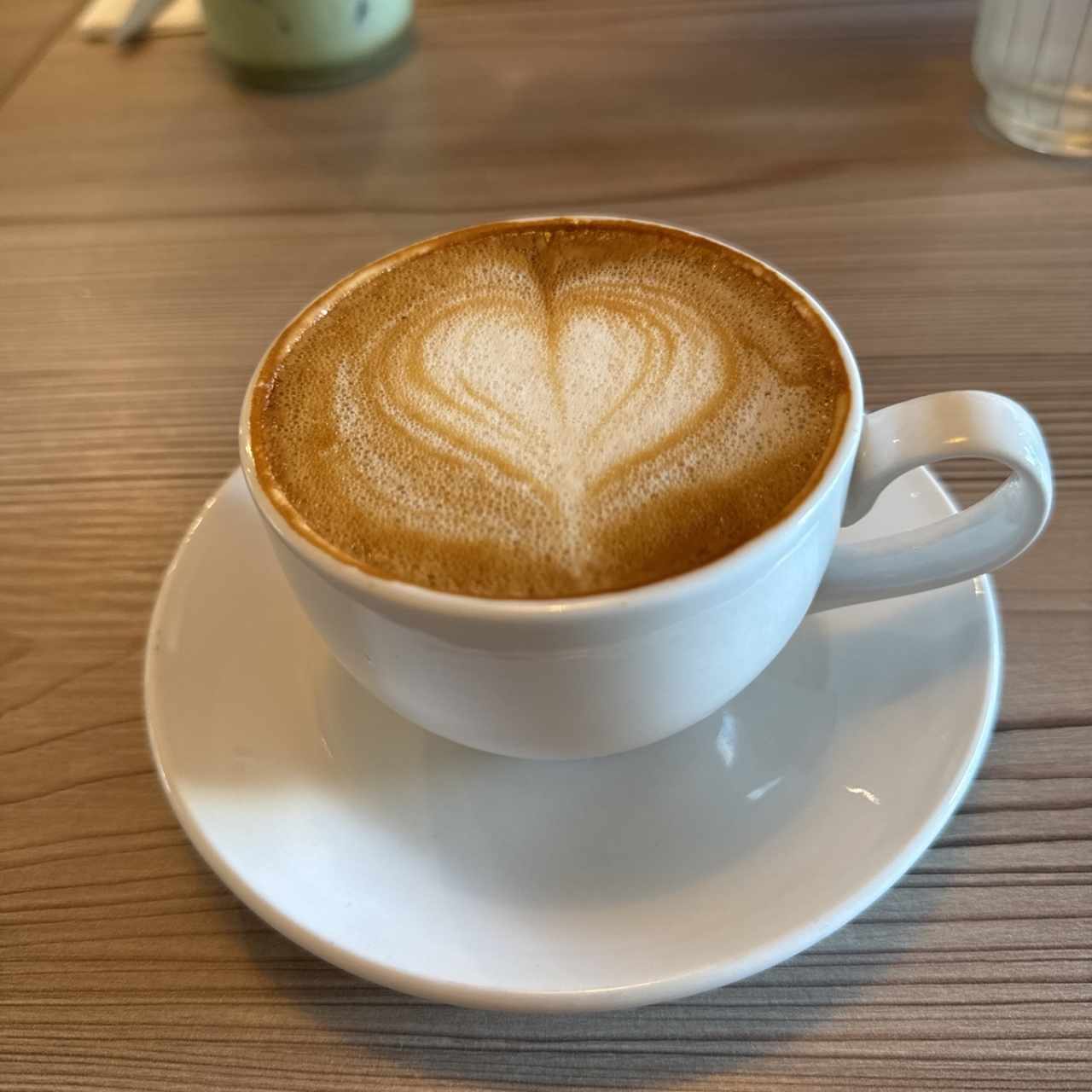 Capuchino con leche de almendras 