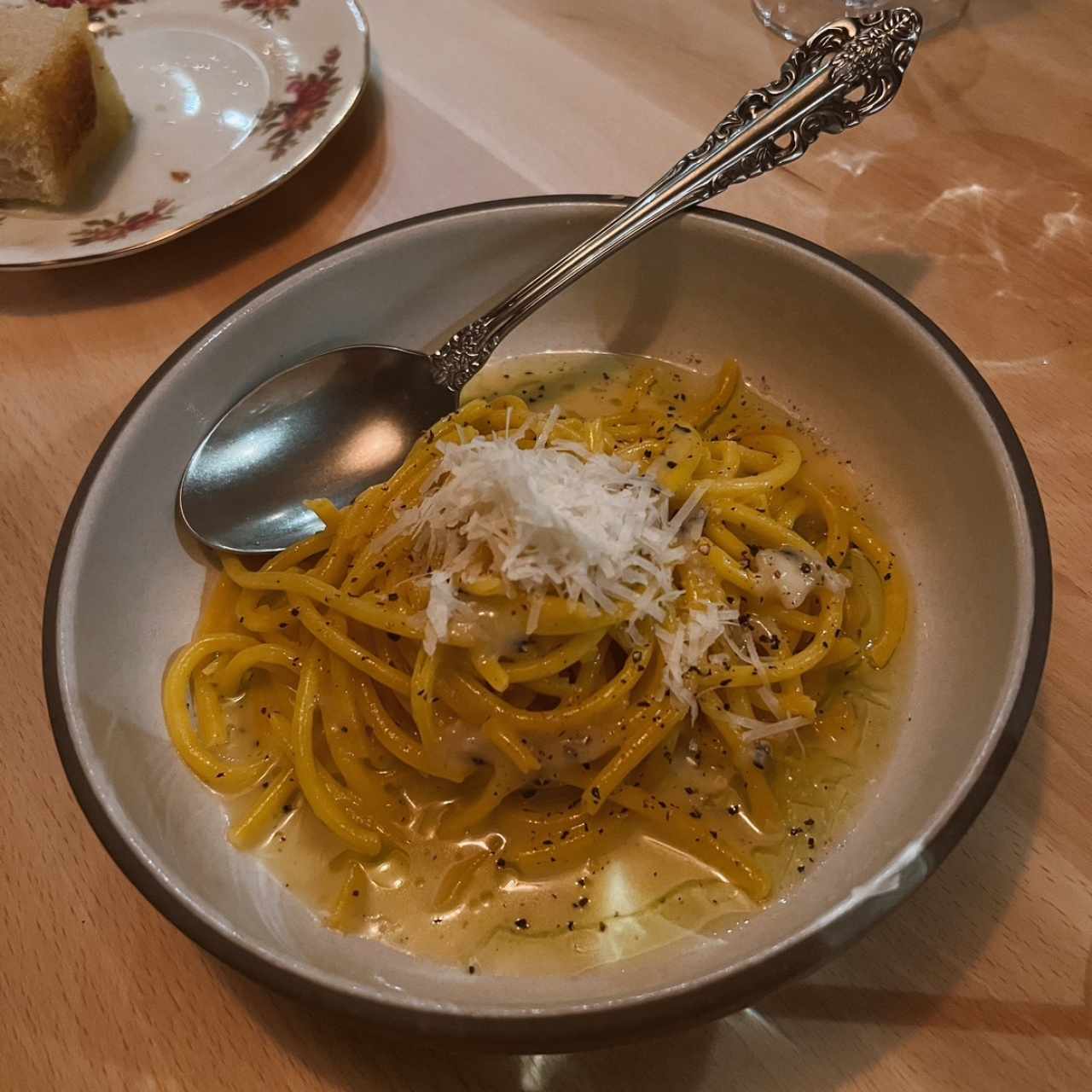 Espagueti al Cacio e Pepe