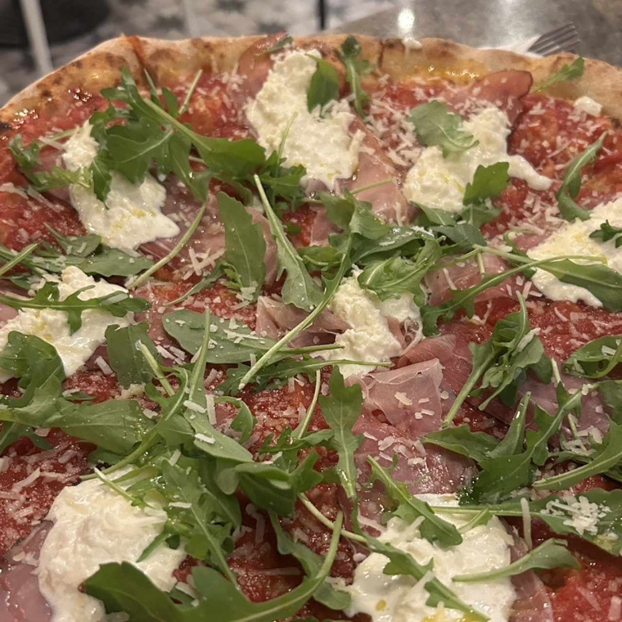 Pizzas Rojas - Prosciutto e Rucula
