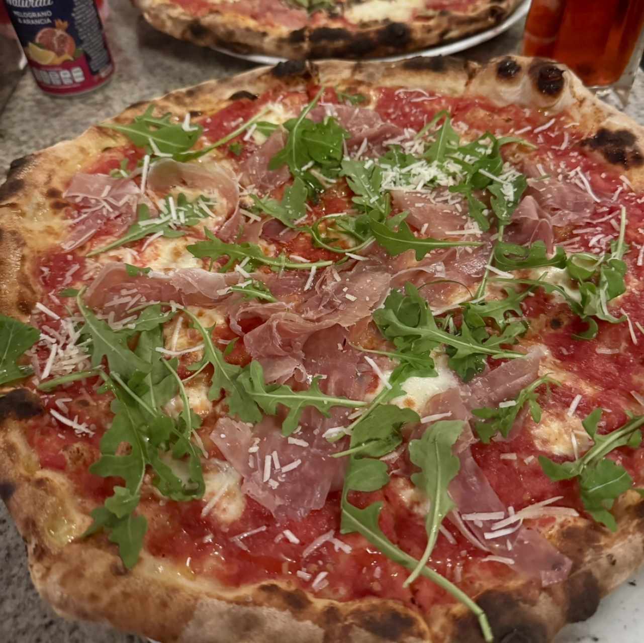 Pizzas Rojas - Prosciutto e Rucula