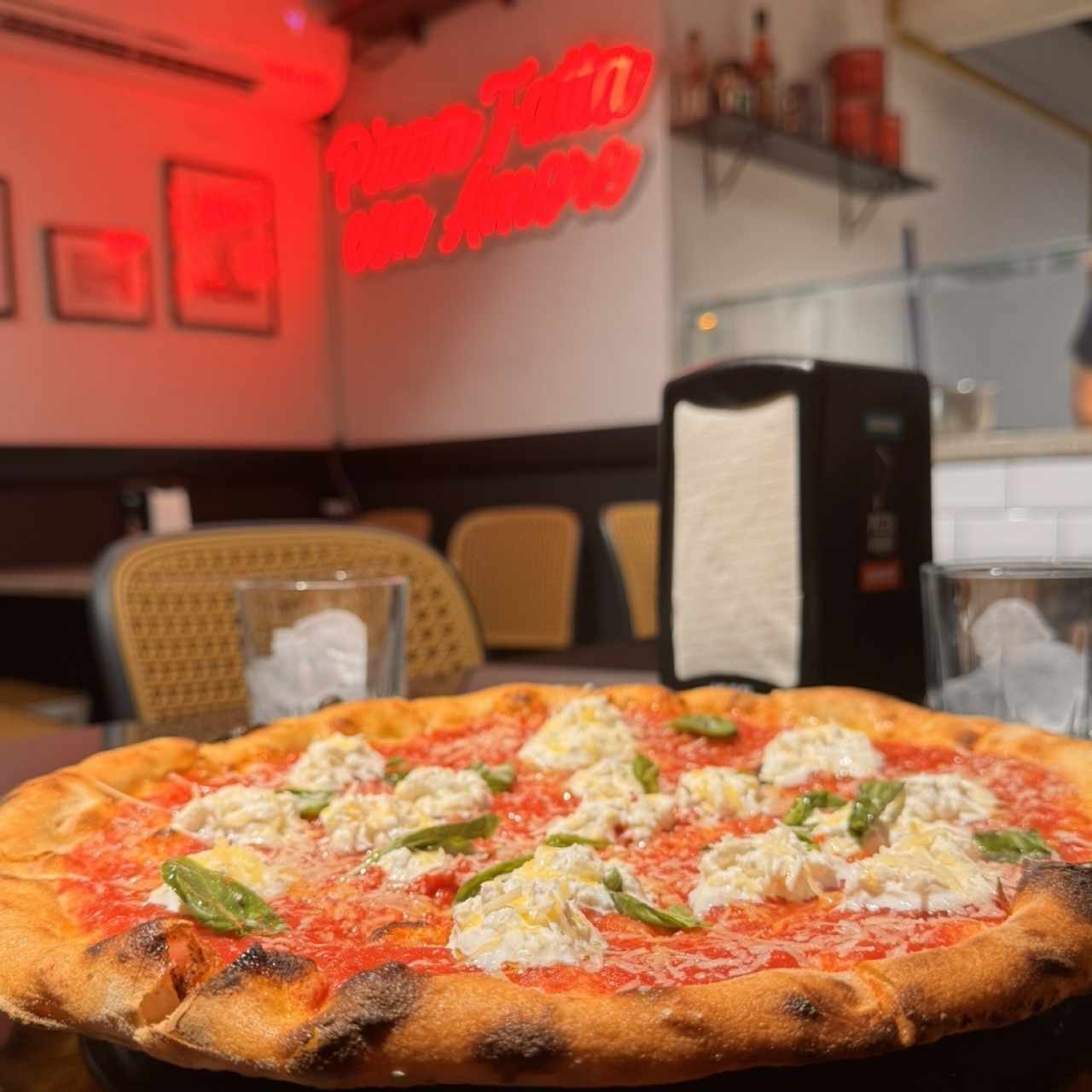 Pizzas Rojas - Margherita con Stracciatella