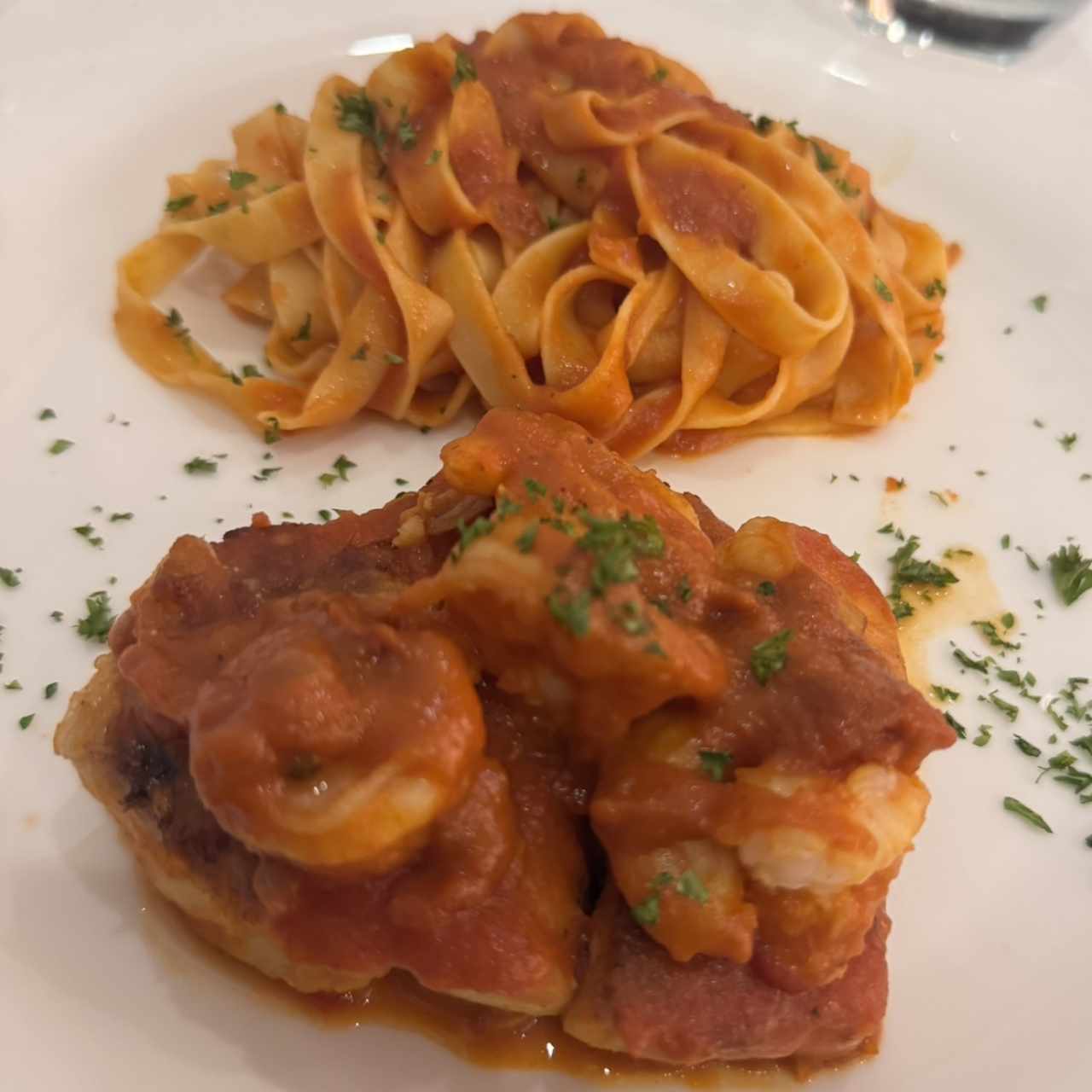 Linguini al Filetto con Langostini