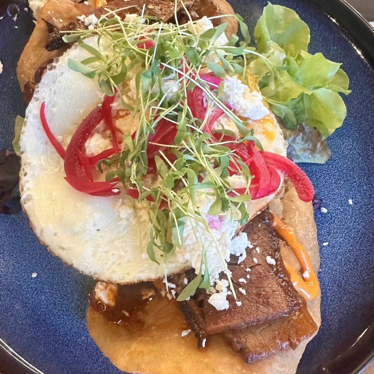 HOJALDRA BRISKET AL ESTILO AU CHEVAL