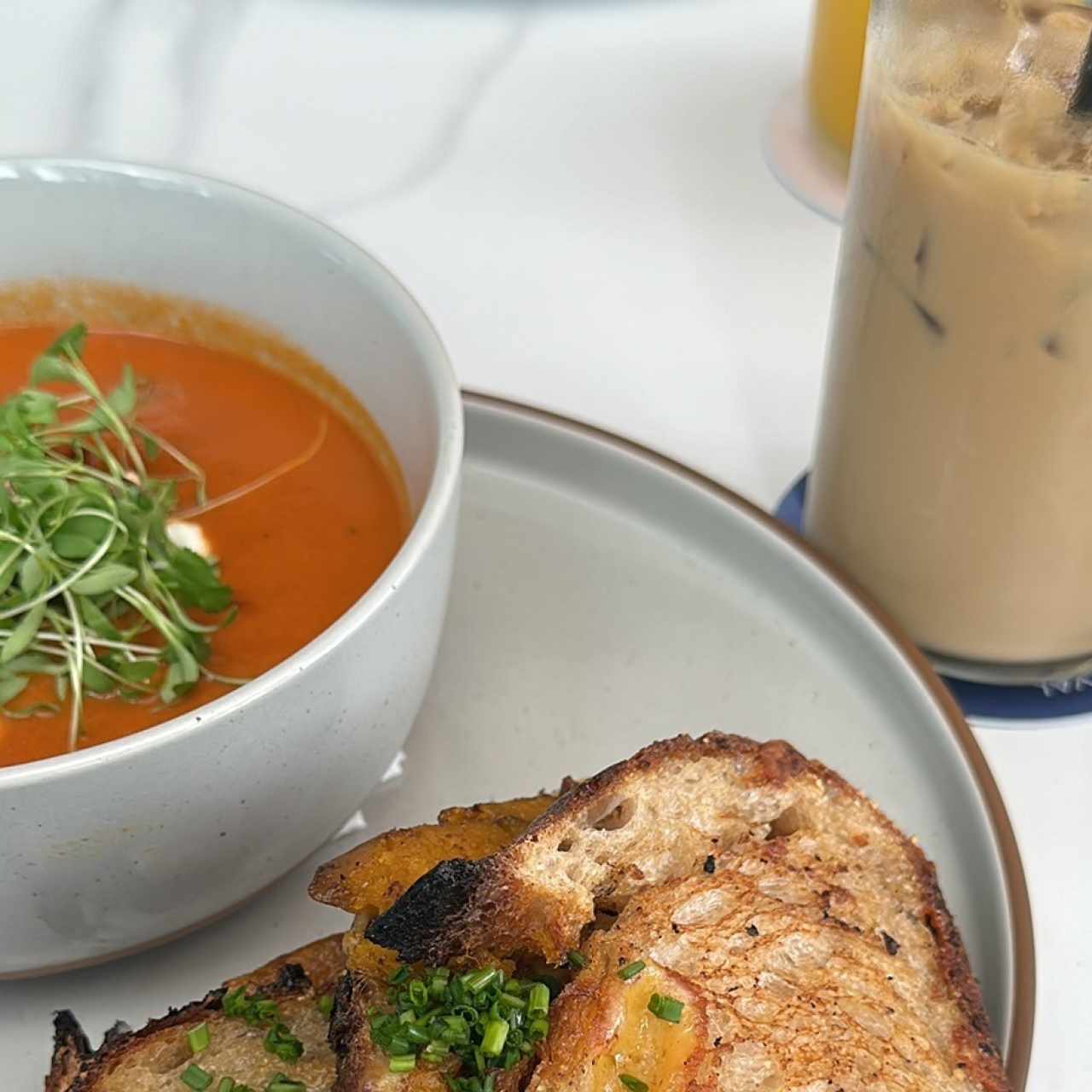 TOMATO SOUP & GRILLED CHEESE SANDWICH