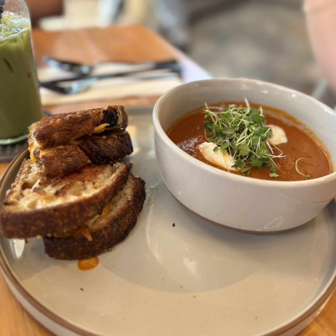 TOMATO SOUP & GRILLED CHEESE SANDWICH