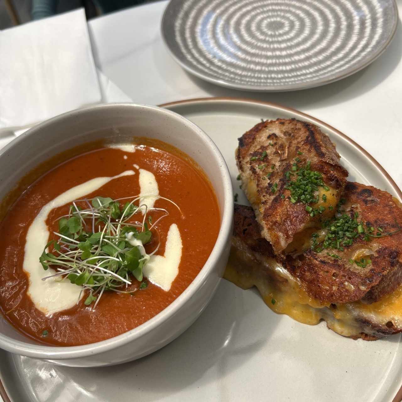 TOMATO SOUP & GRILLED CHEESE SANDWICH