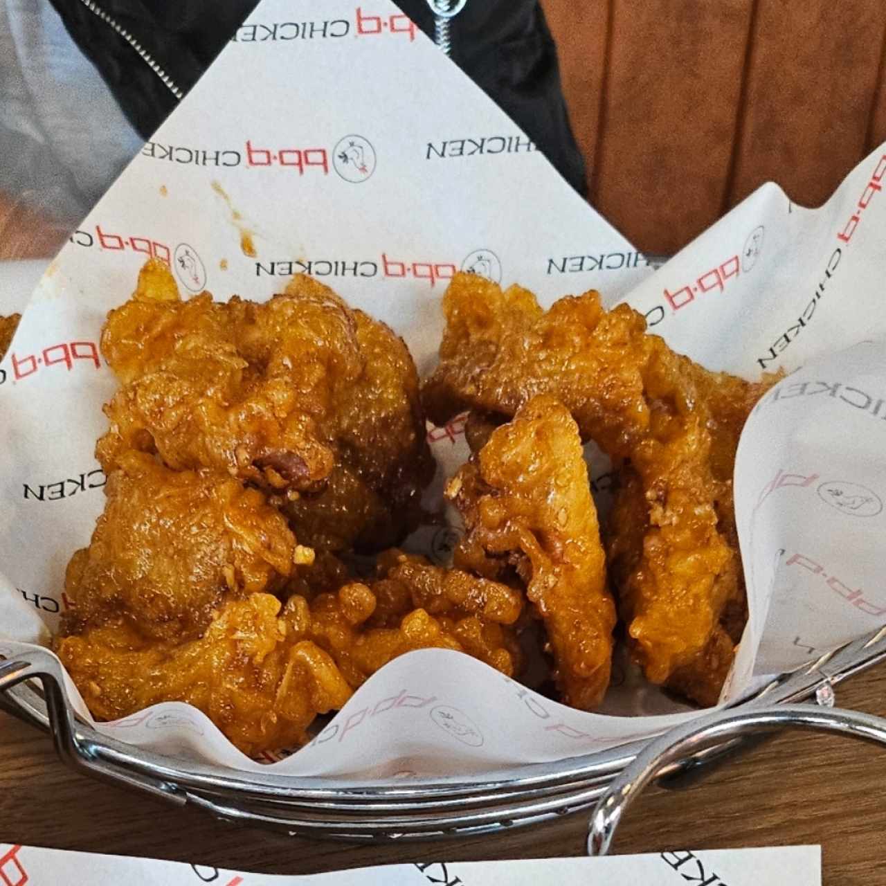 Boneless / Wings - Honey Garlic