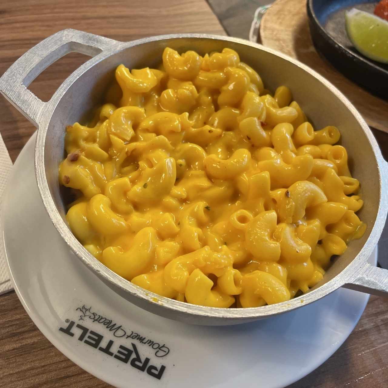 MAC Y CHEESE 