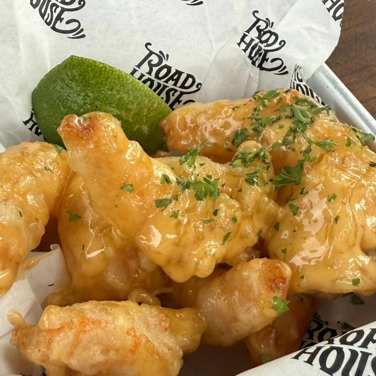 Crispy Shrimp Envuelto en Mayo Con Siracha GF