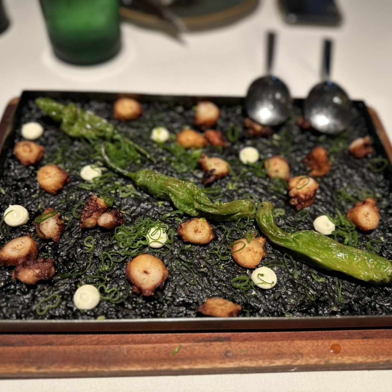 Arroz negro con pulpo