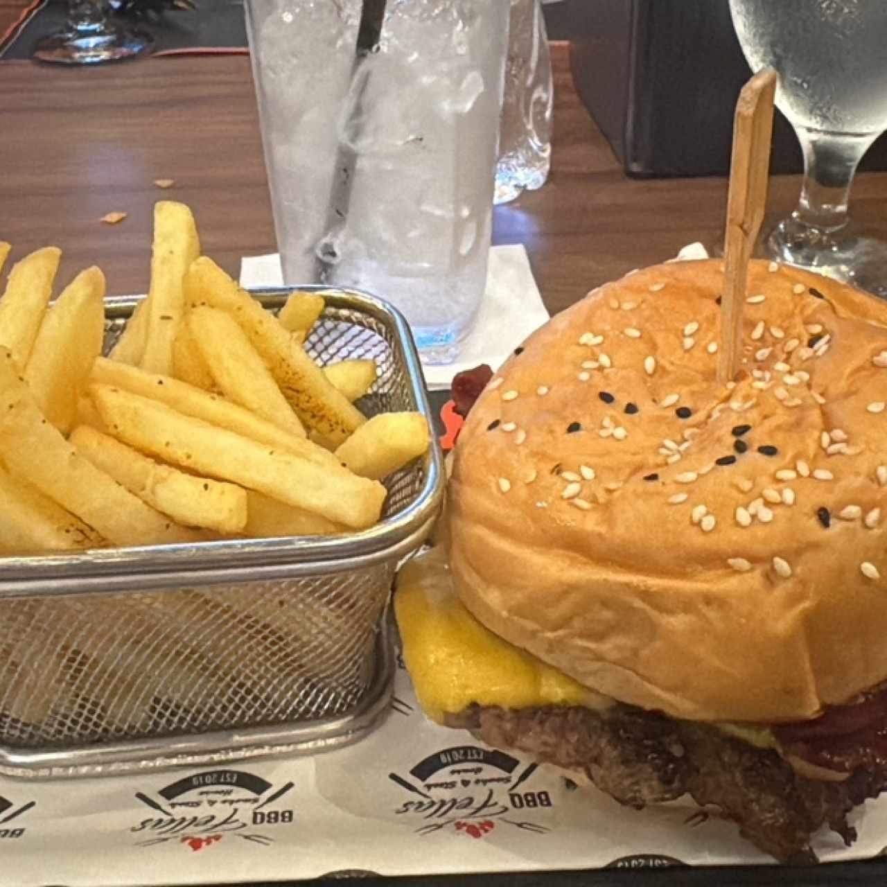 D’ Cheese Burger con bacon 
