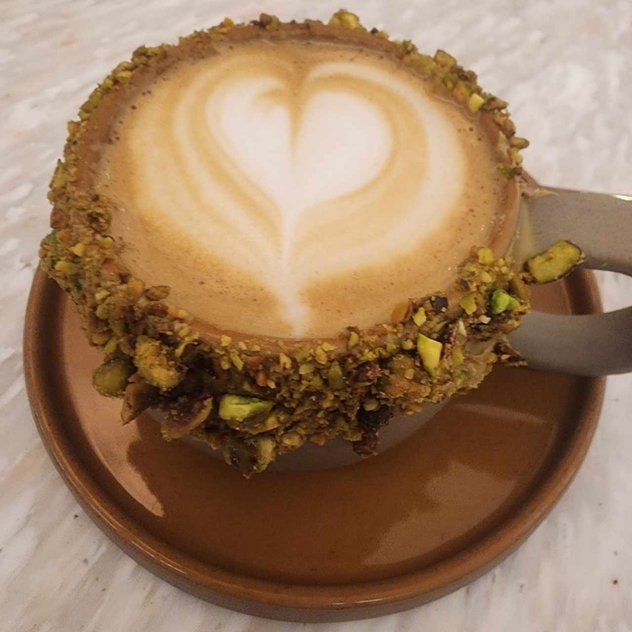 café con pistacho