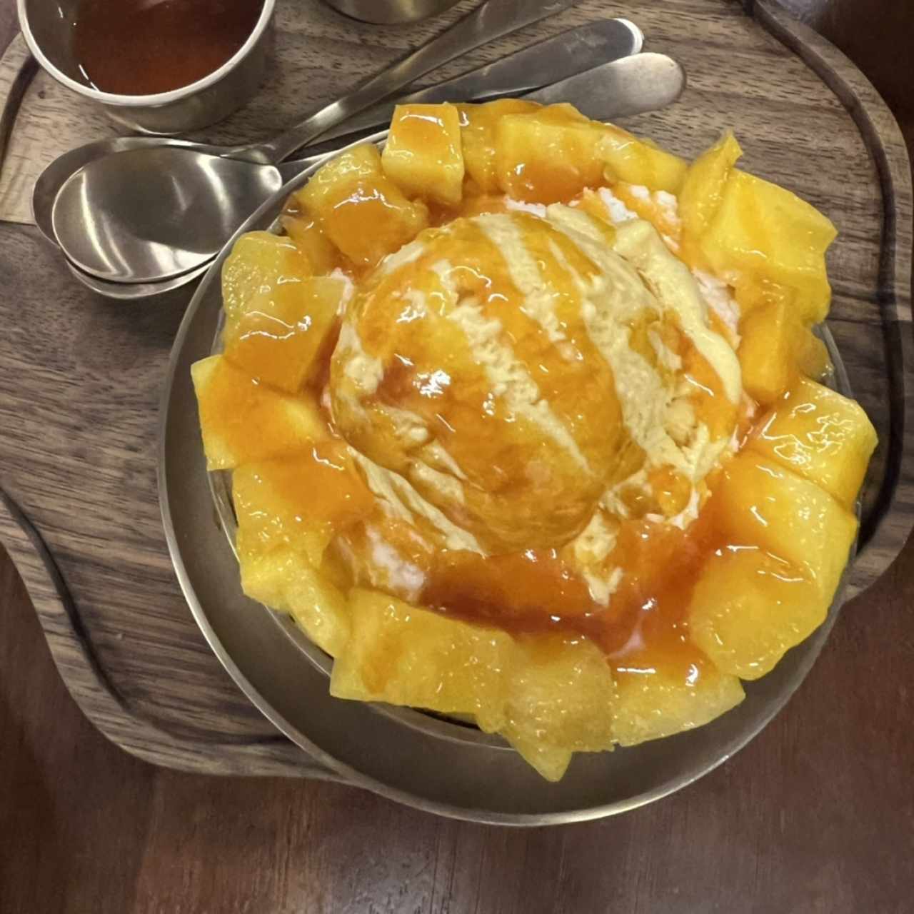 Mango bingsu