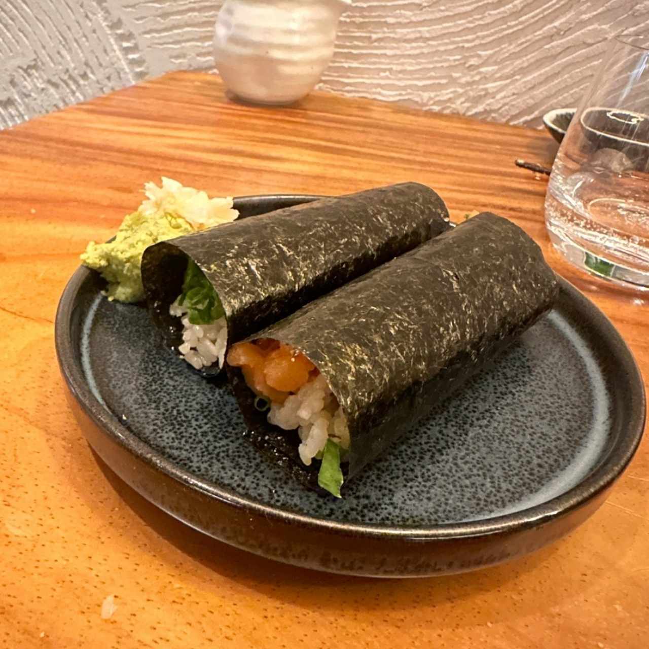 Handroll - Spicy Salmon