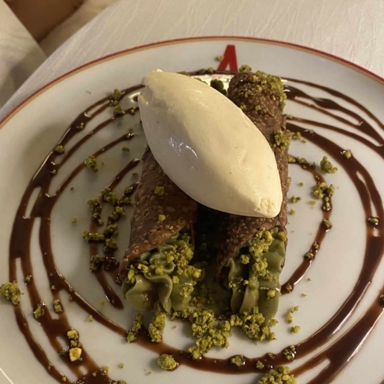 Canoli de pistacho