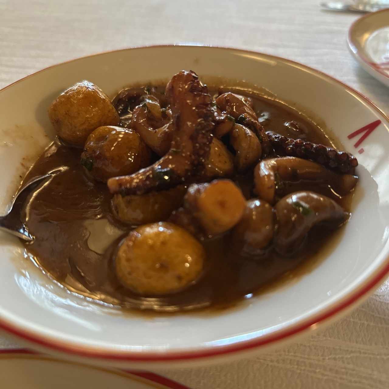 Pulpo con hongos