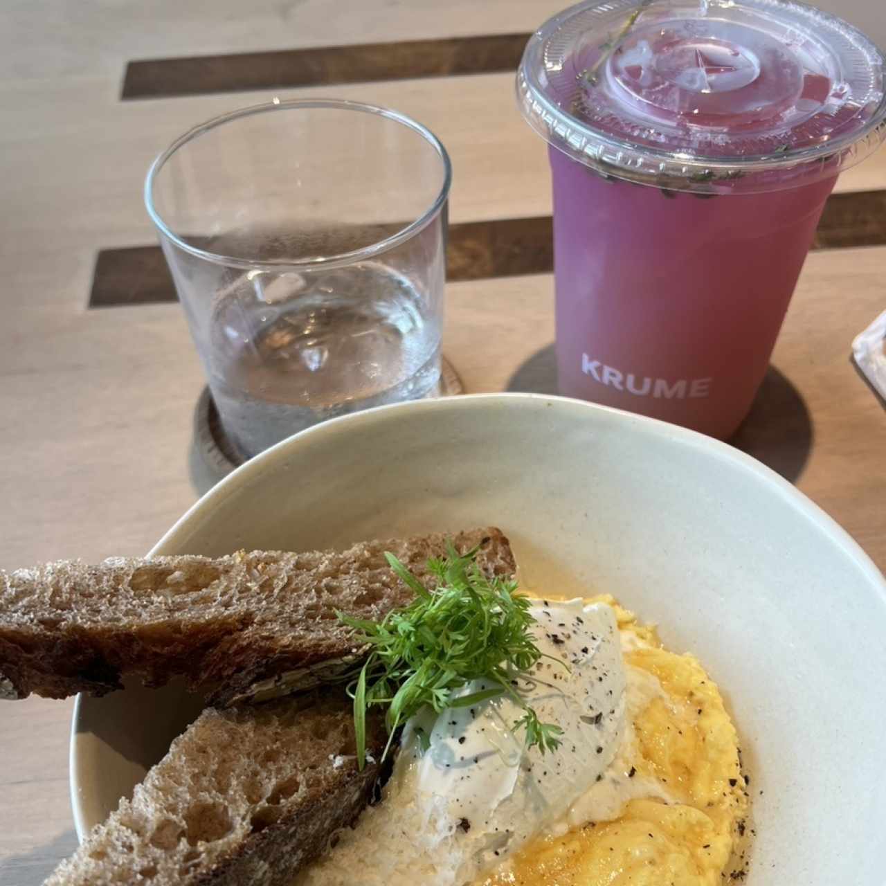 Huevos Cremosos