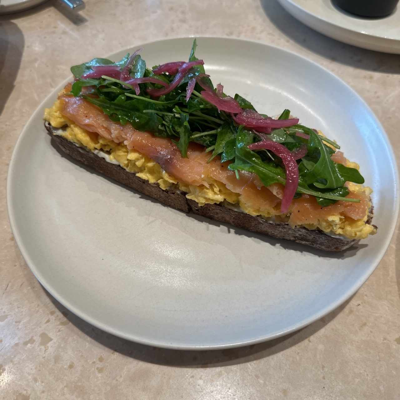 Tostada de salmón 