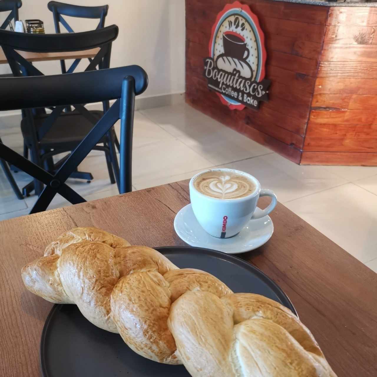 pan de moña con café 