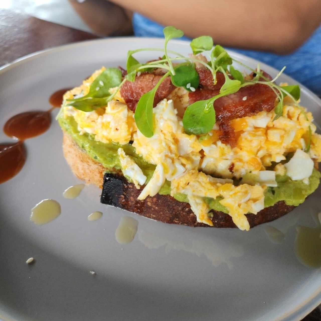 Aoado toast 