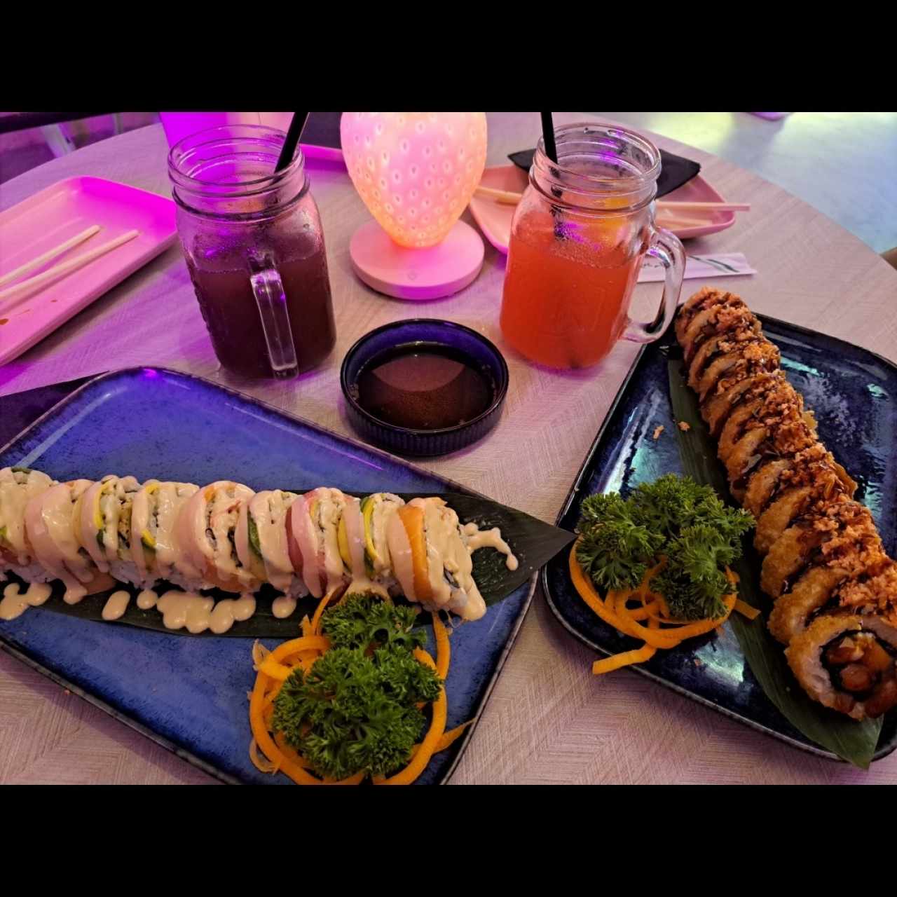 California crispy roll y rainbow dinamita roll