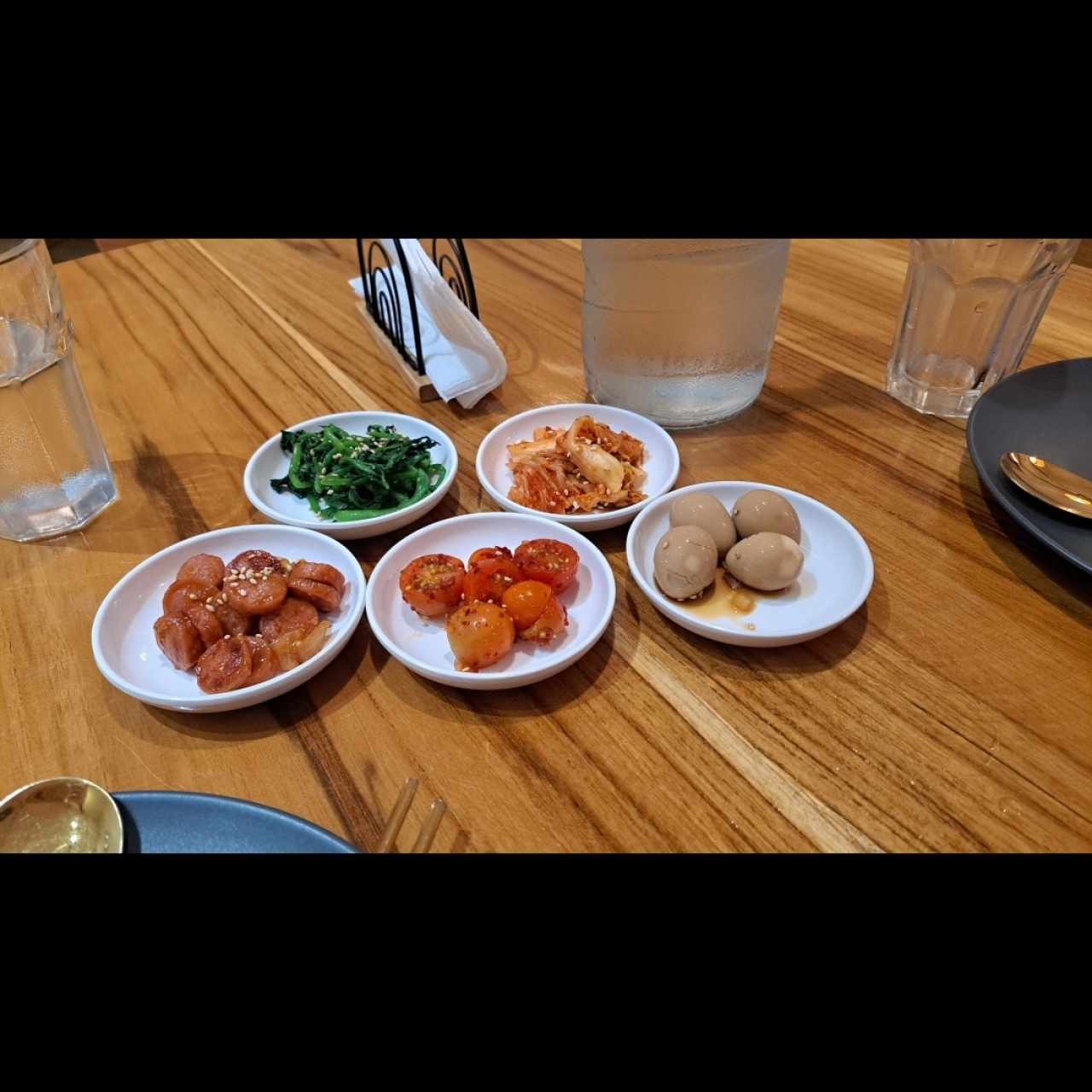 반잔 Banchan (Korean Side Dishes) 