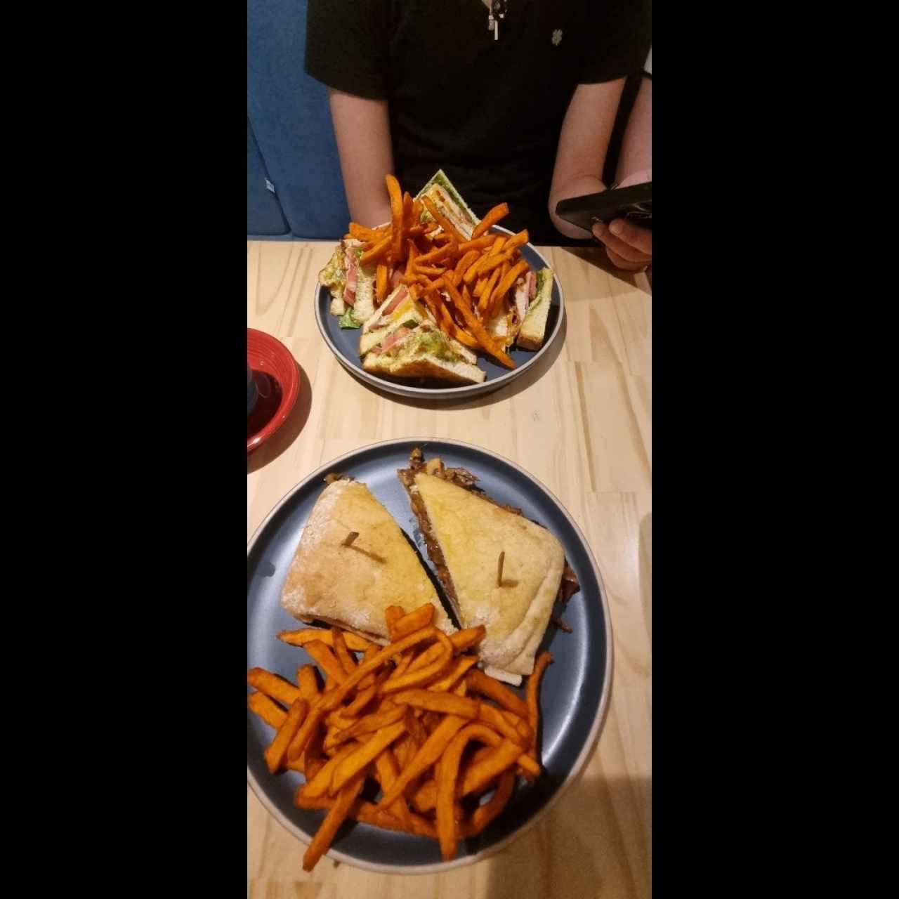 Sandwiches - Super Club y Philly AON