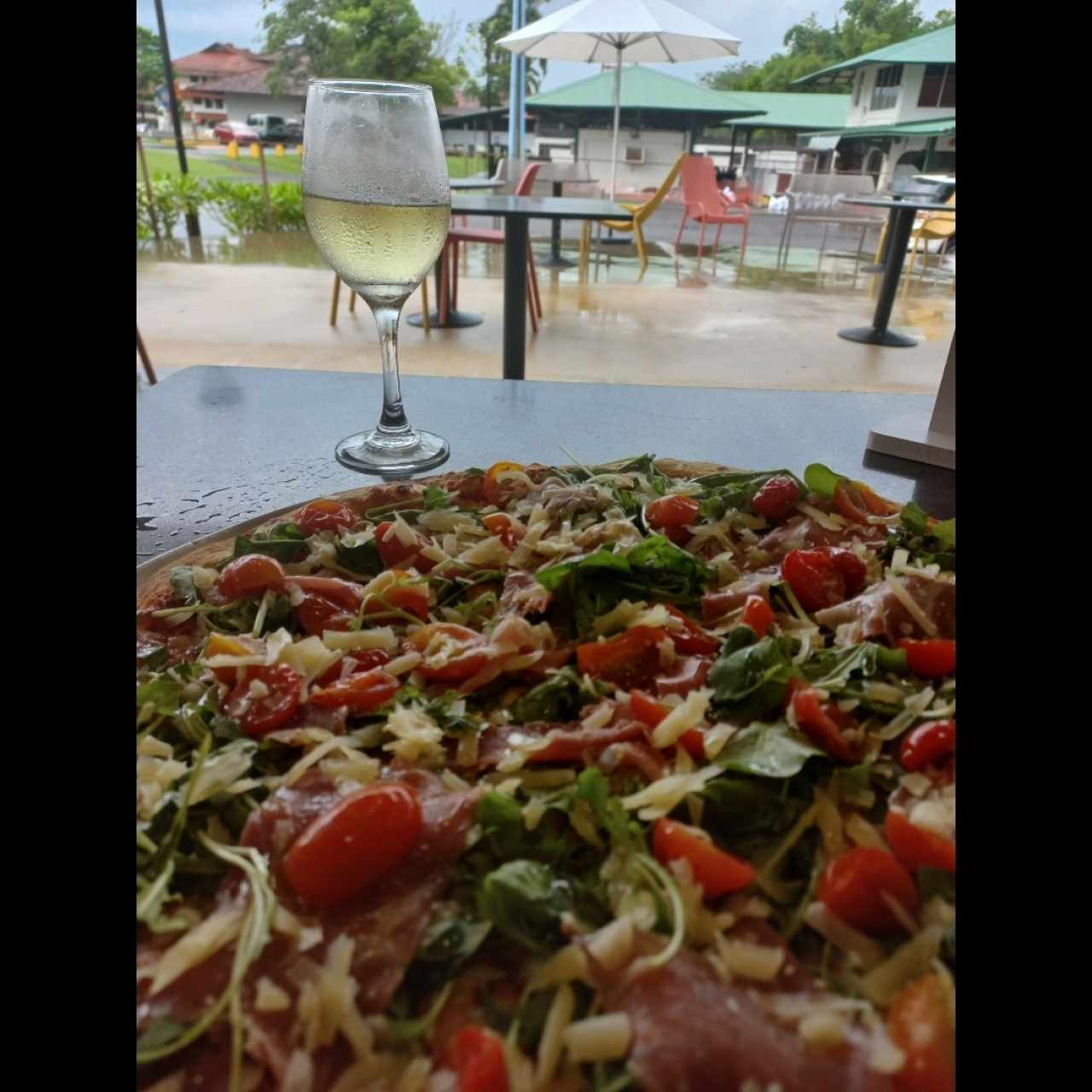 pizza toscana