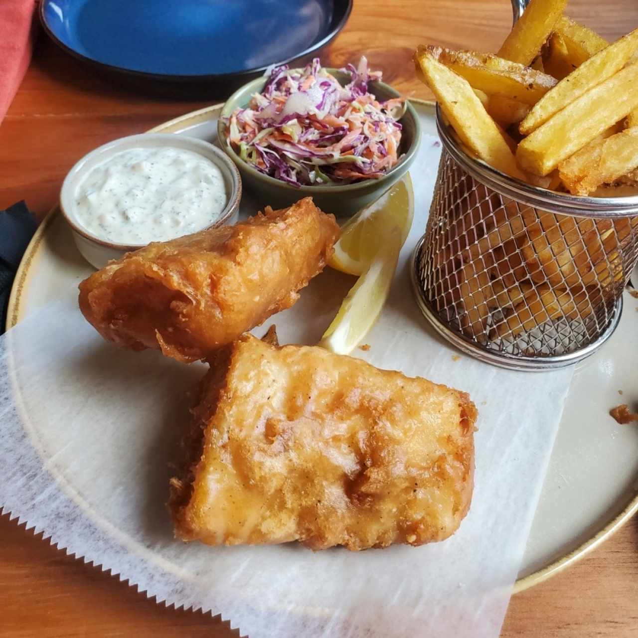 FISH N CHIPS (1 PZ $15 2 PZ $22)