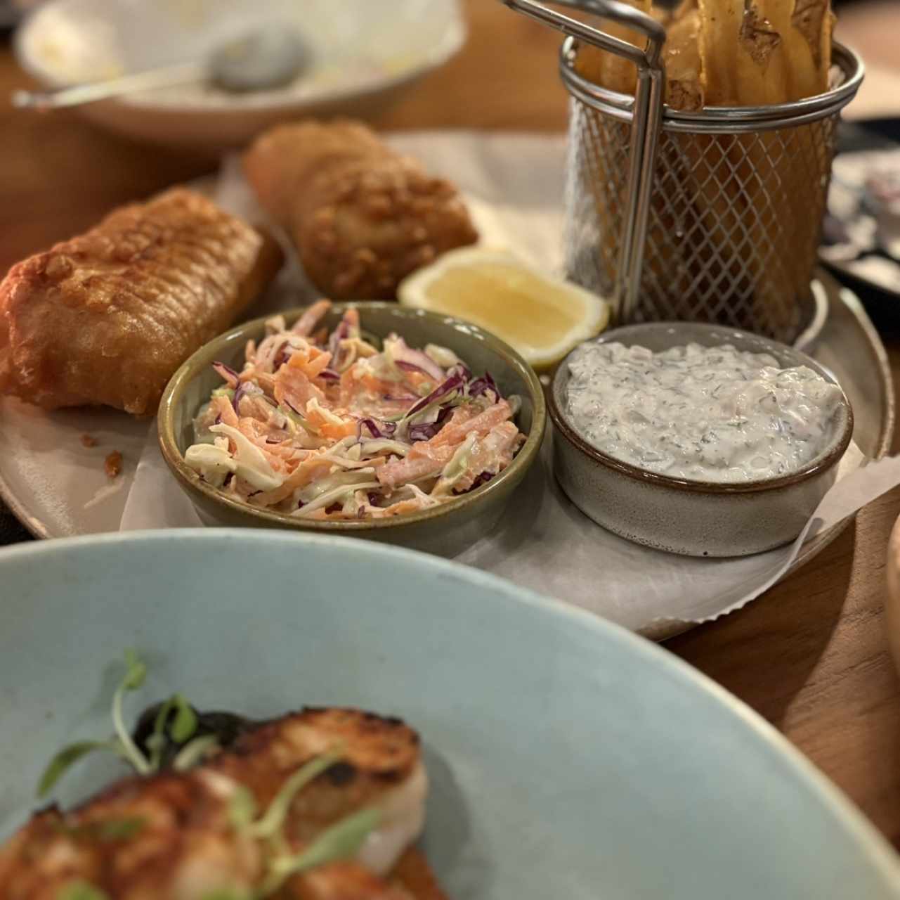 FISH N CHIPS (1 PZ $15 2 PZ $22)