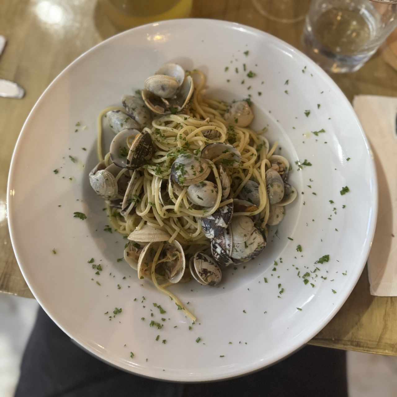 Spaghetti con almejas al oleo
