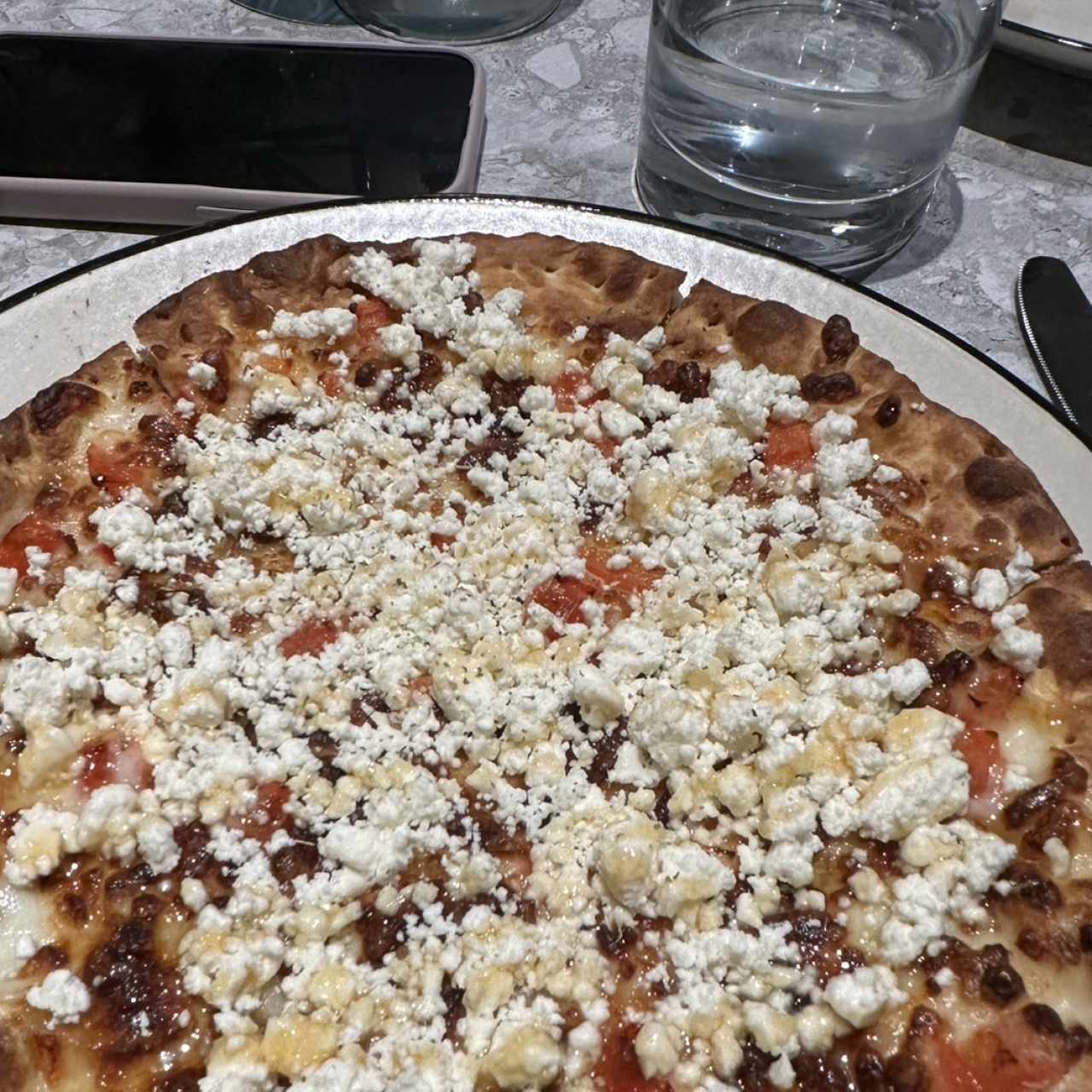 Pizza queso feta y miel 