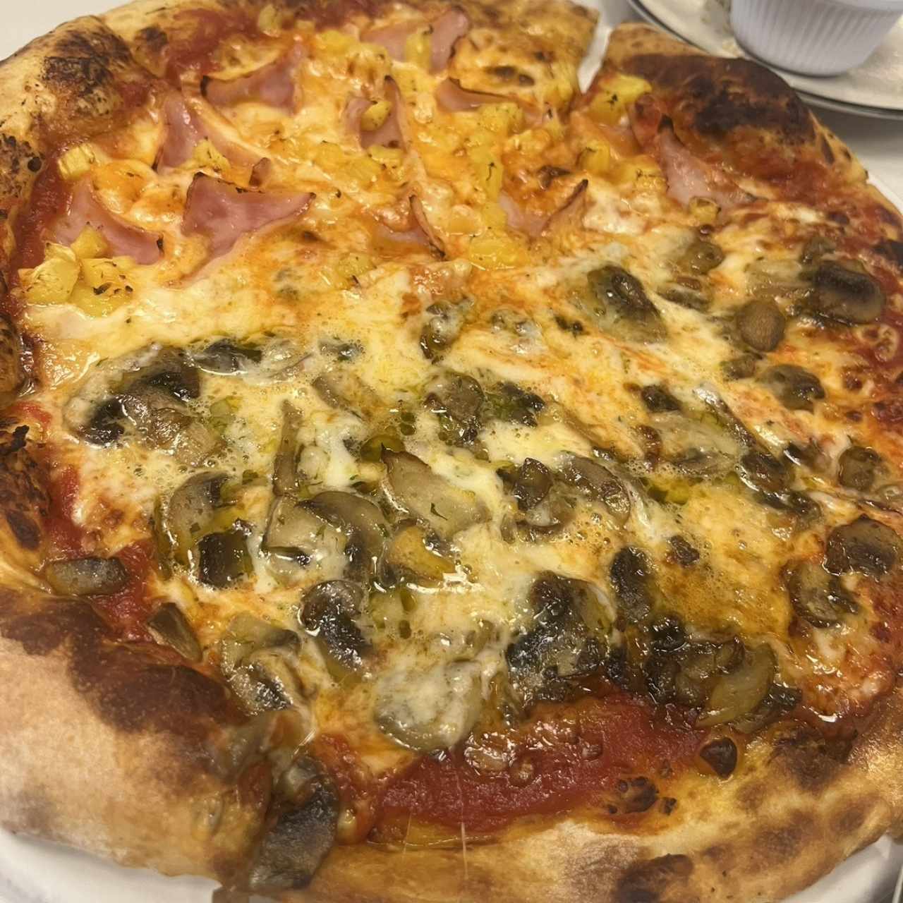 Pizza homgos y hawaiana 