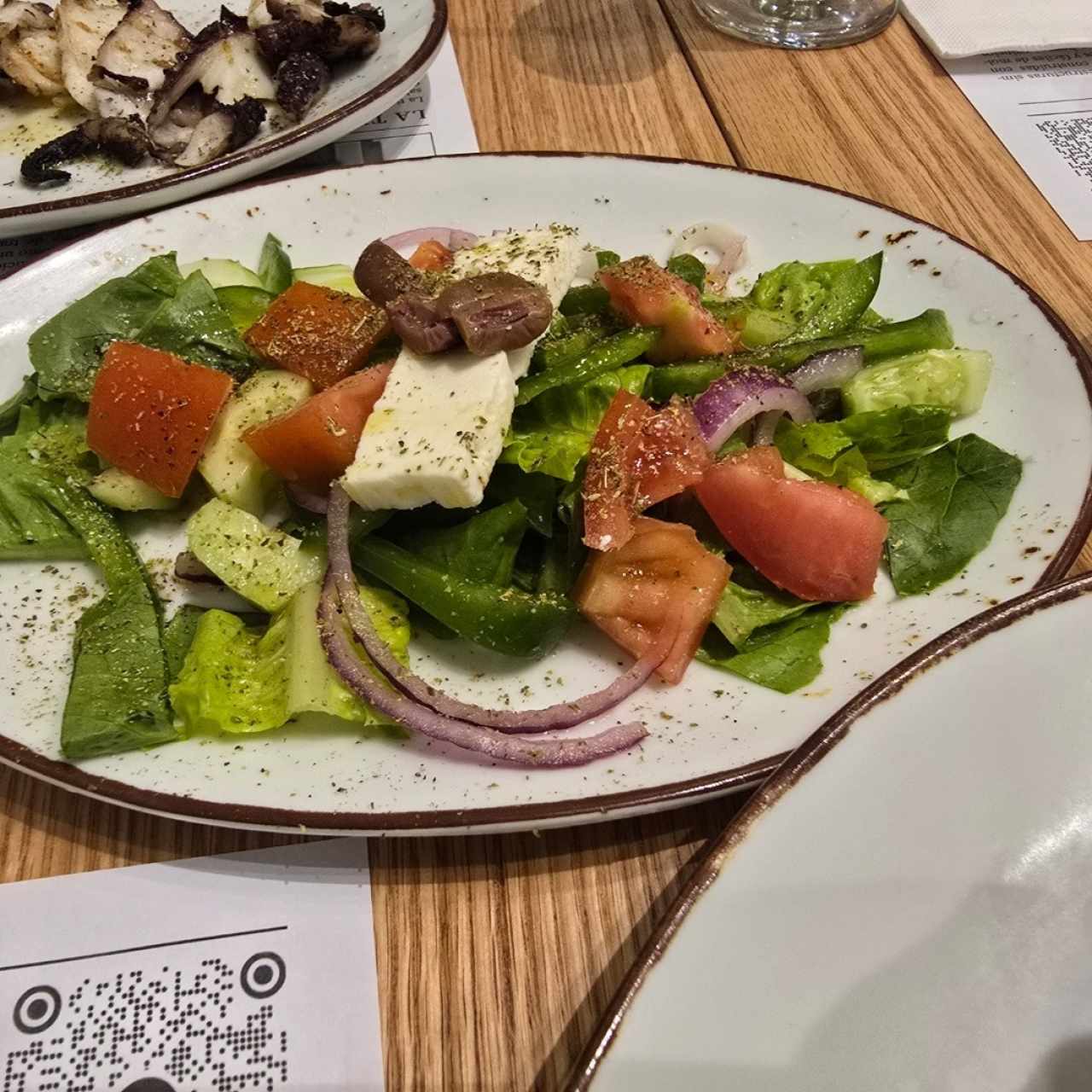 HORIÁTIKI Sabor a verano griego