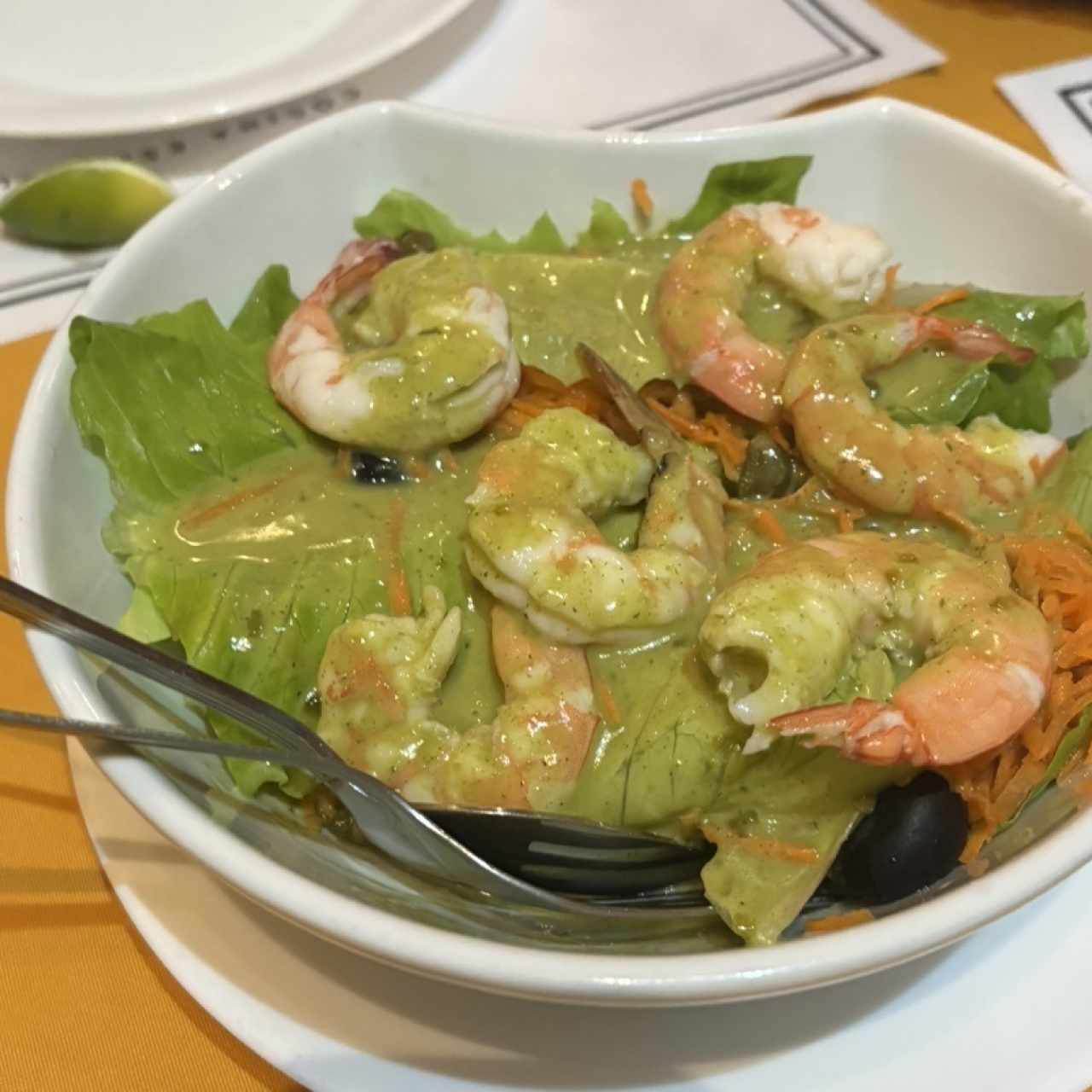 Ensalada de Langostinos en Salsa de Berros