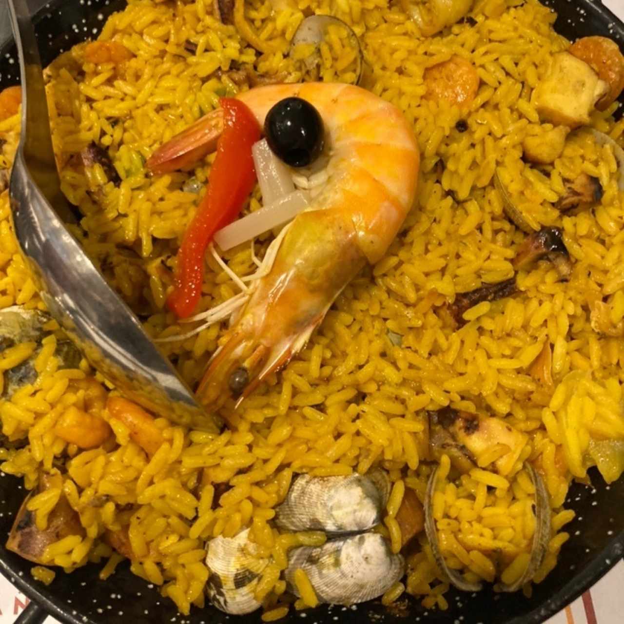 Paella Marinera (Solo Mariscos)