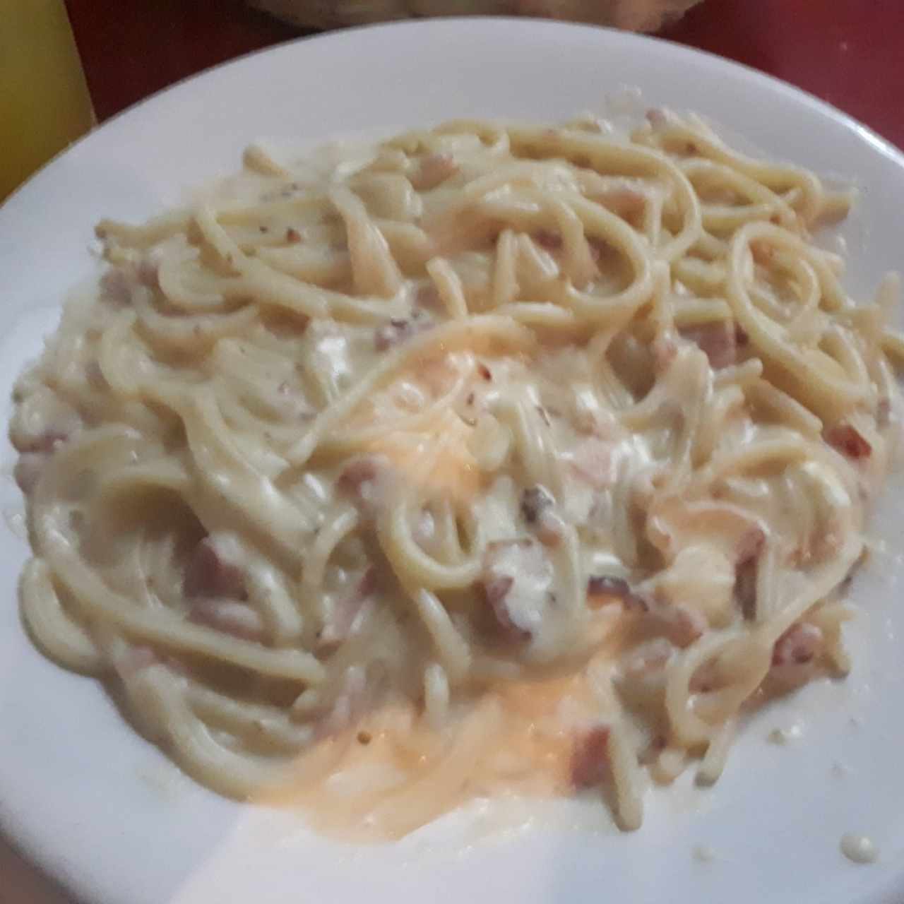 spaghetti en salsa carbonara