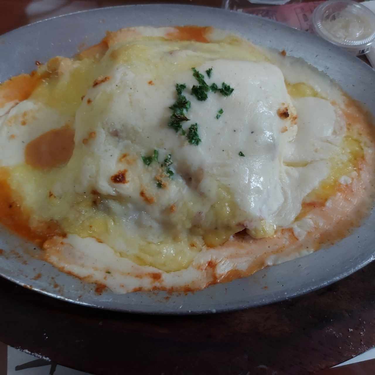 Lasagna de pollo.