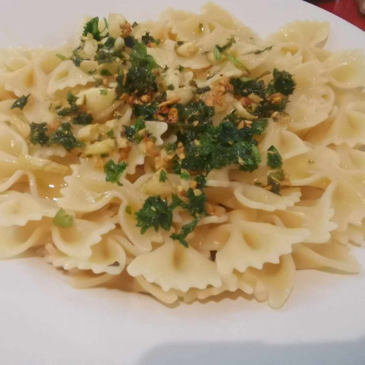 Farfalle al Aglio oleo