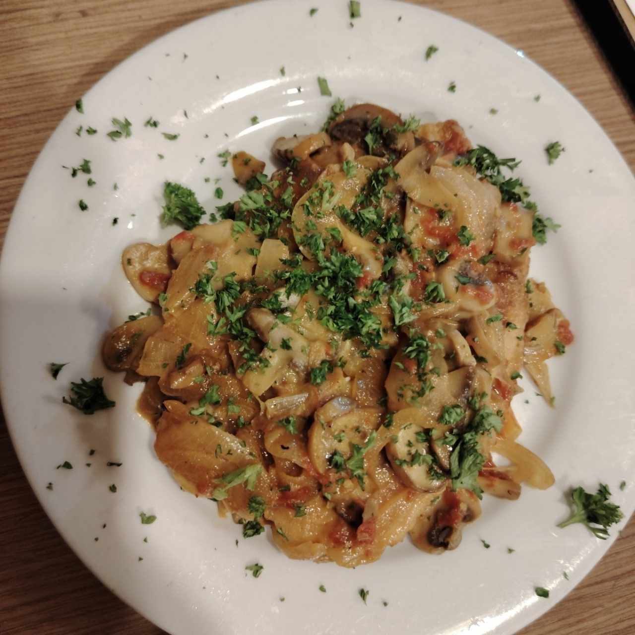 PECHUGA DE POLLO A LA CACCIATORE