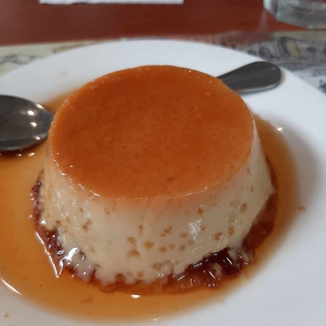 Flan de la casa