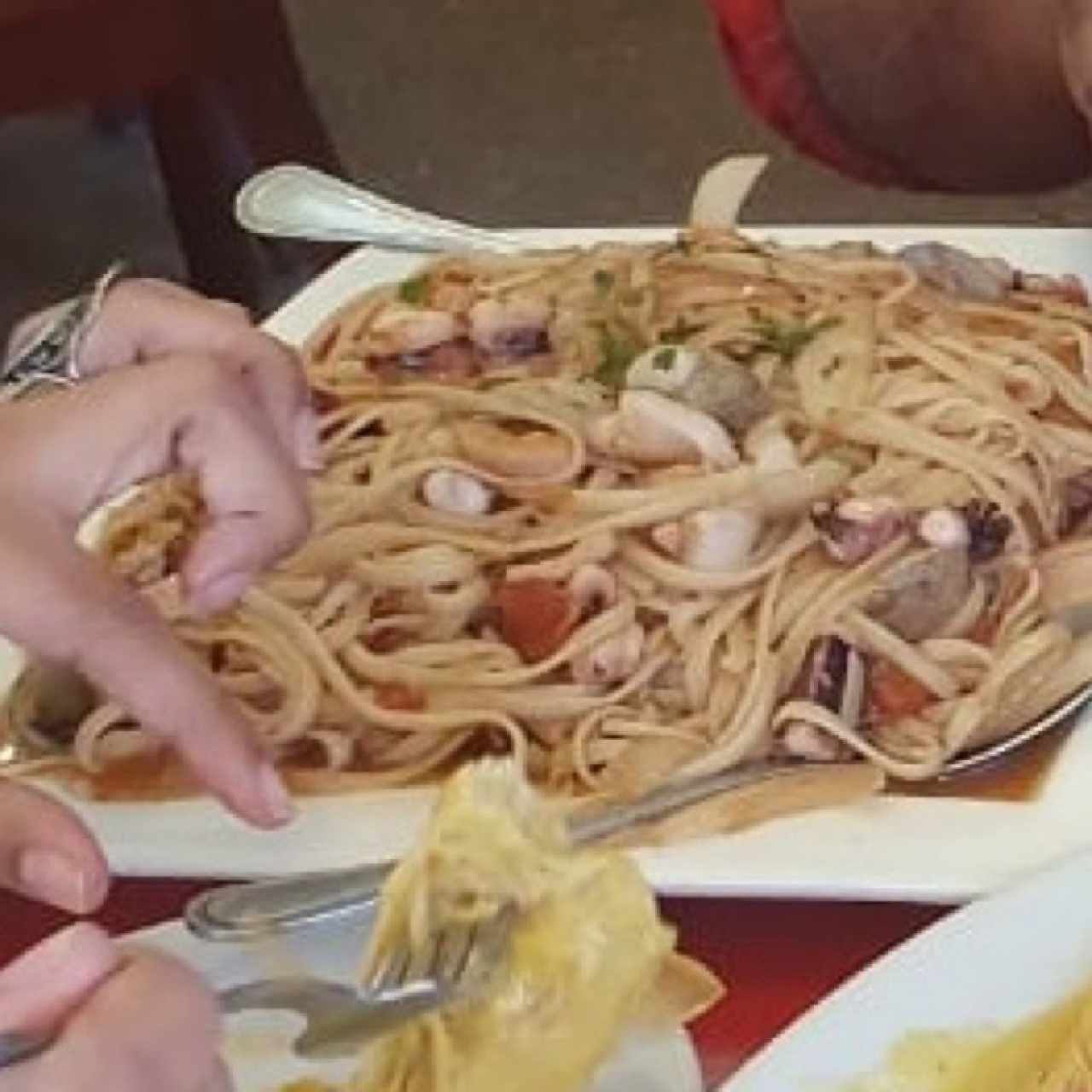 fideos con mariscos 