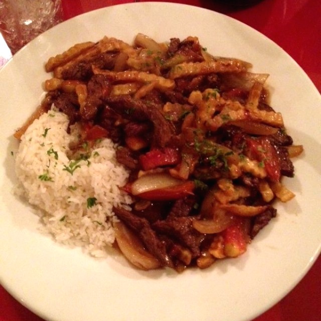 saltado de carne