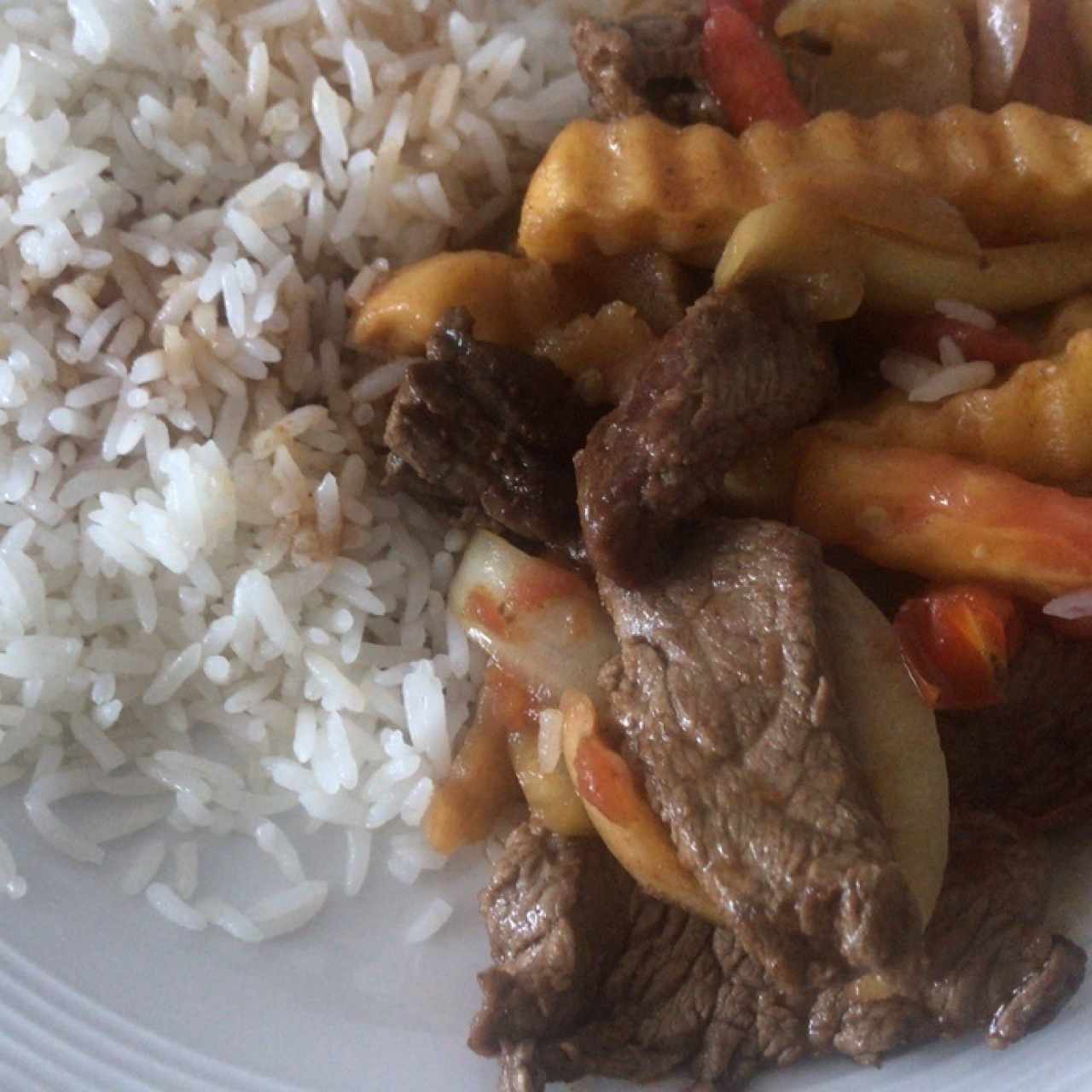 Menú - Lomo Saltado