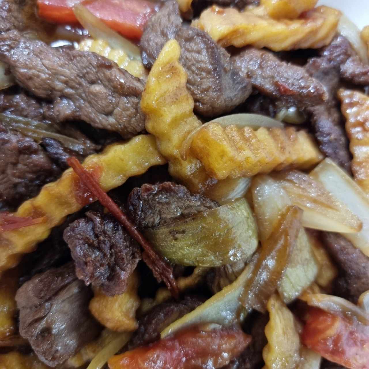 Menú - Lomo Saltado